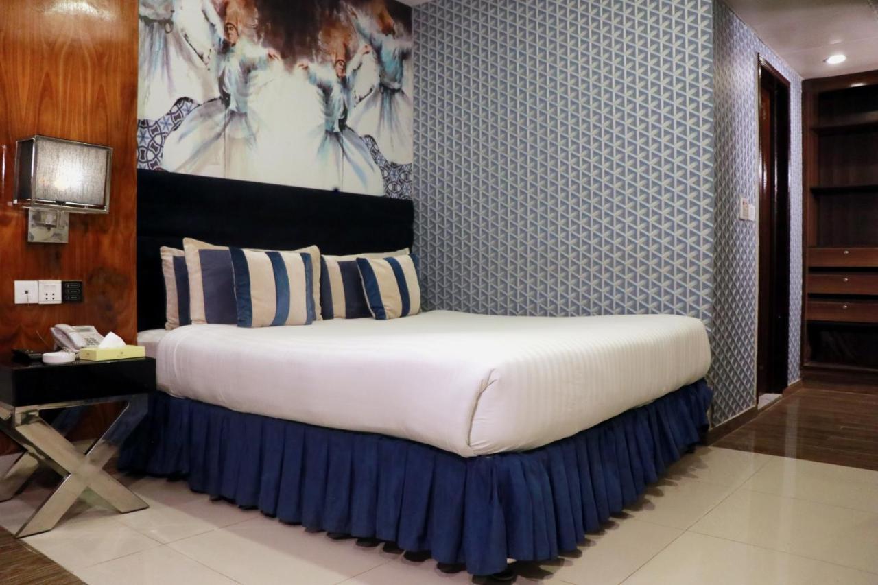 Hilton Suites לאהור מראה חיצוני תמונה
