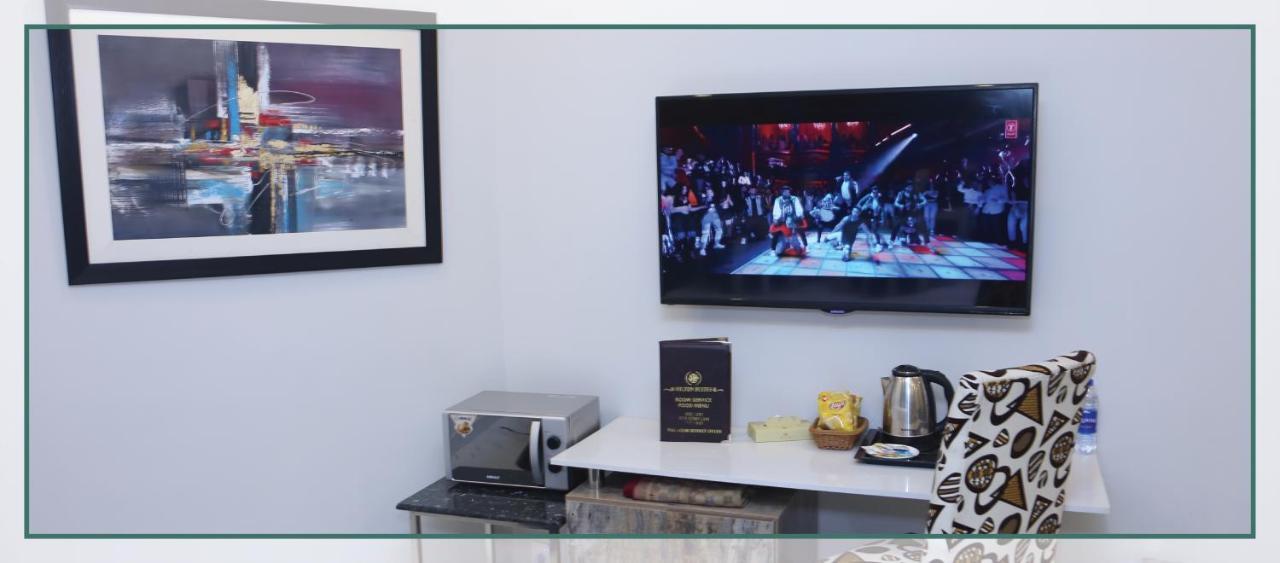 Hilton Suites לאהור מראה חיצוני תמונה